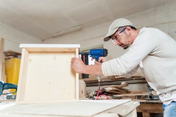 The Benefits of Hiring Skilled Craftsmen for Your Cabinet Installation